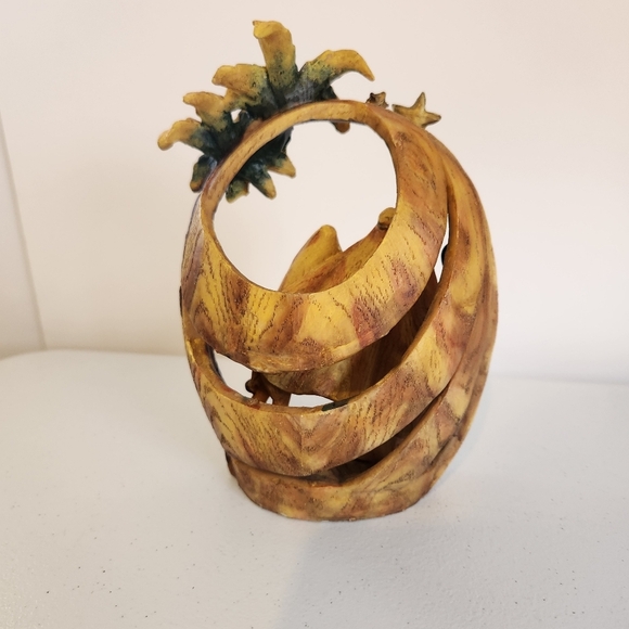 Vintage Holy Family Bethlehem Christmas Nativity Resin Faux Coconut Decoration - Picture 5 of 8